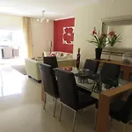 Beachside Апартаменты