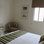 Beachside Апартаменты